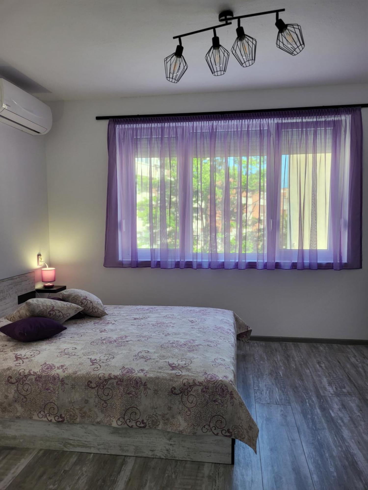 Purple Studios Veliko Tărnovo Esterno foto
