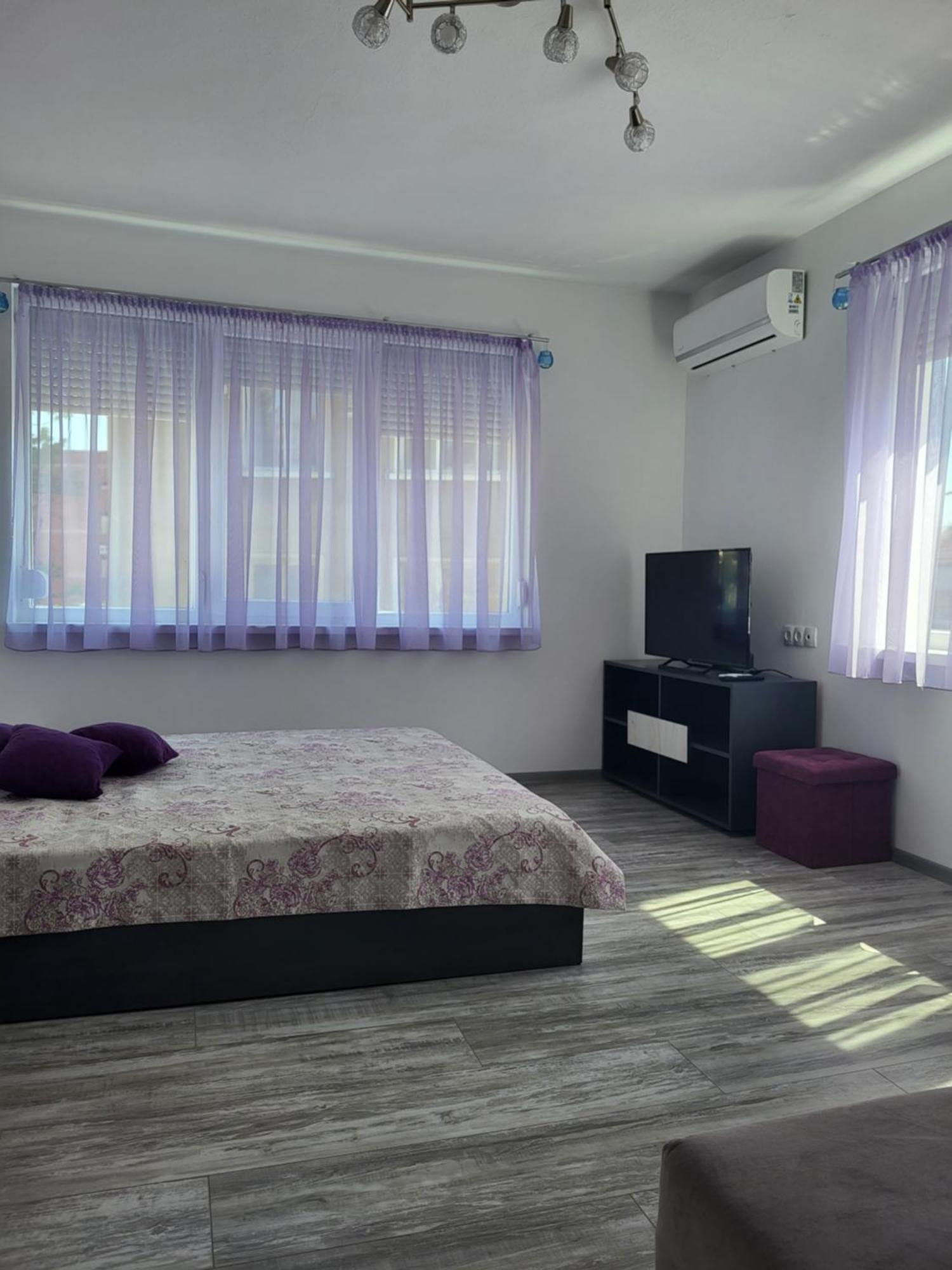 Purple Studios Veliko Tărnovo Esterno foto